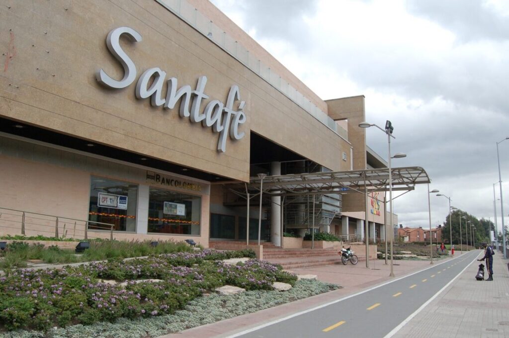 direccion del centro comercial